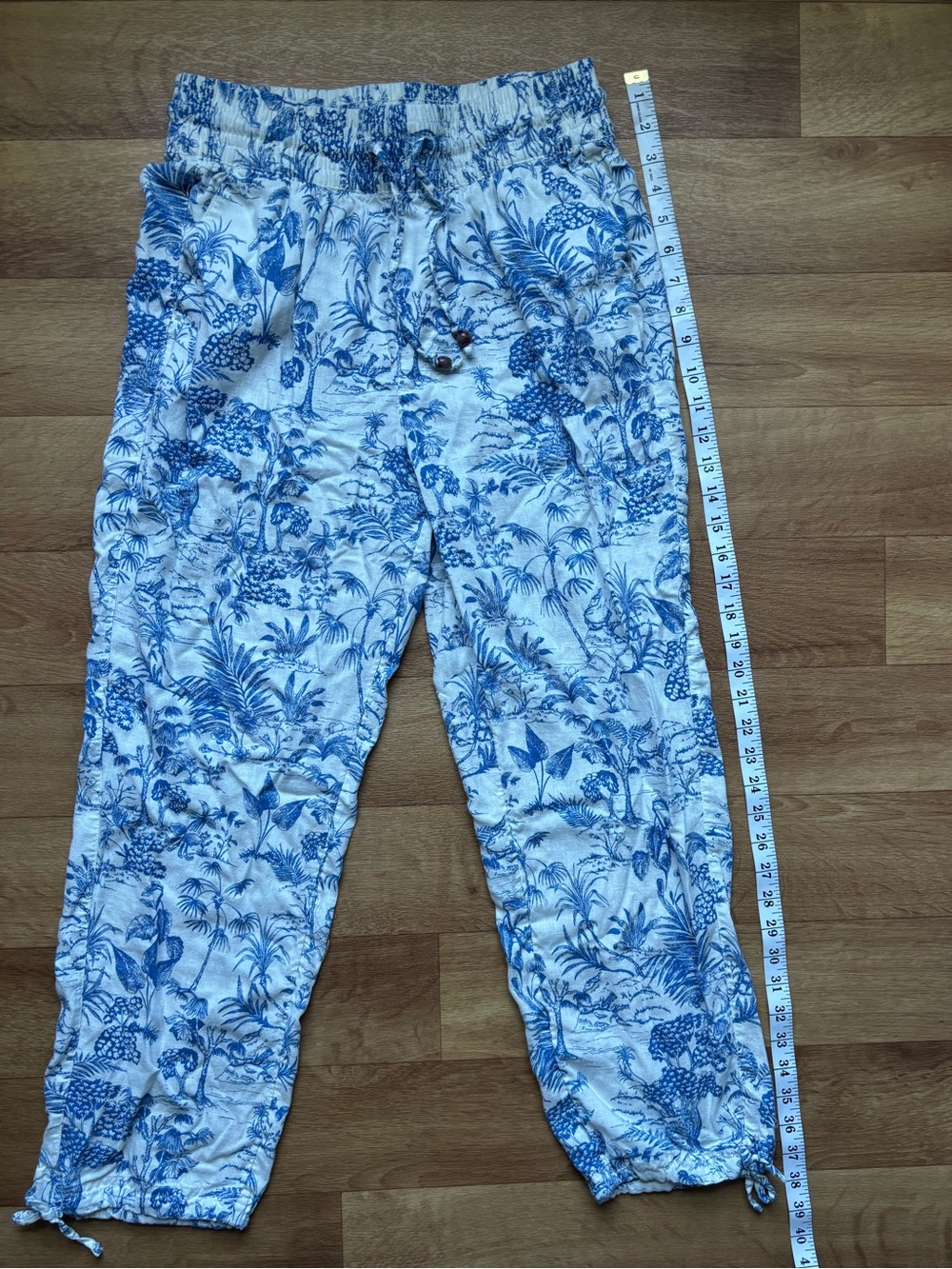 Nicole Miller White & Blue Floral Ankle Joggers - Picture 10 of 13